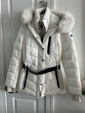 Michael Kors White Quilted Puffer Jacket with Faux Fur Hood